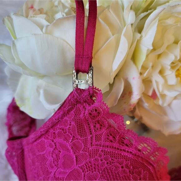 Bundle Victoria's Secret Very Sexy Bra, 34D Lace Padded Push-Up, VString Pink - Picture 10 of 14